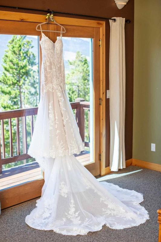 micro-wedding-dress