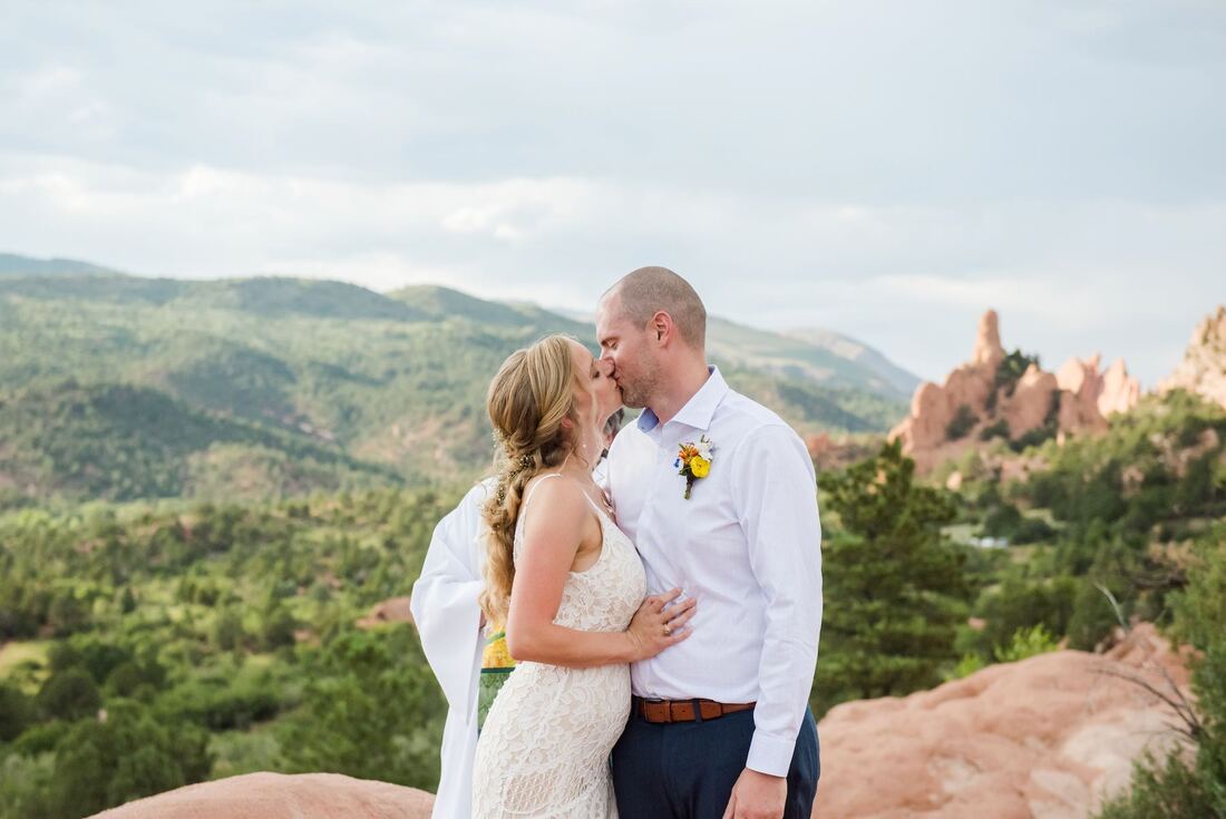 Garden of the Gods wedding