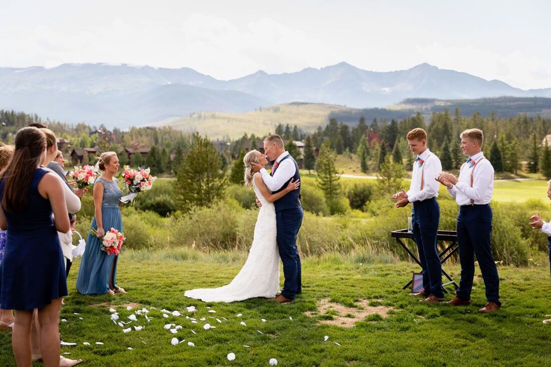 Colorado laid-back wedding