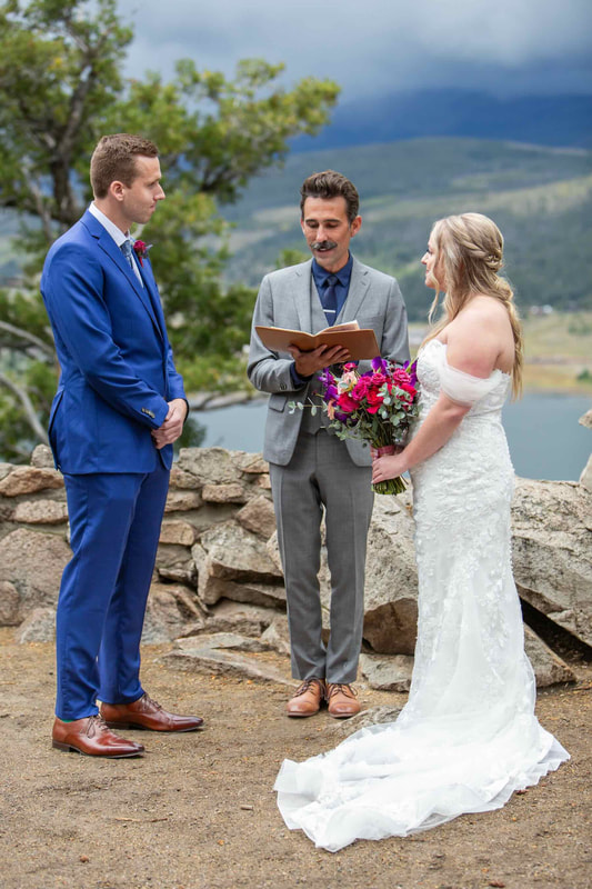 micro-wedding-ceremony