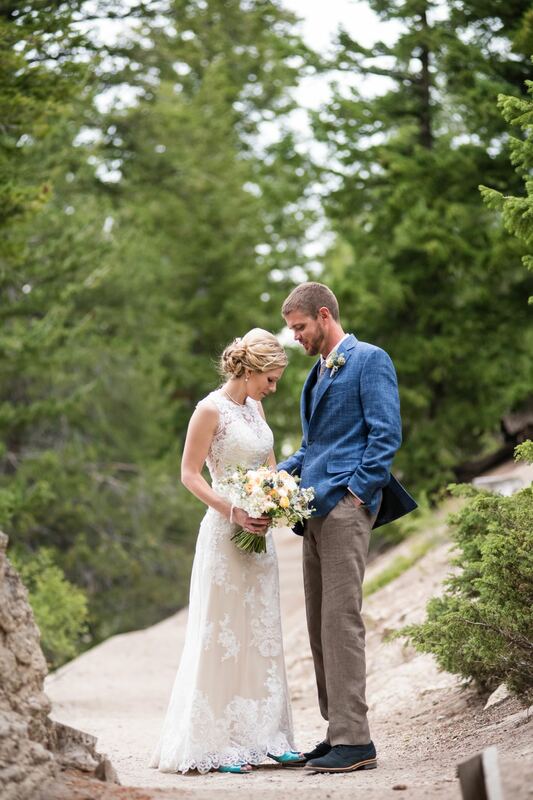 bride groom first look