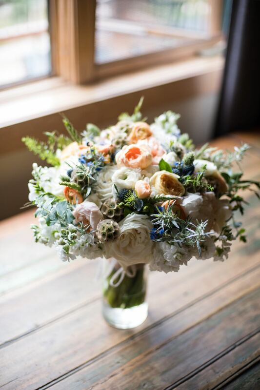 small intimate wedding pacakge bouquet